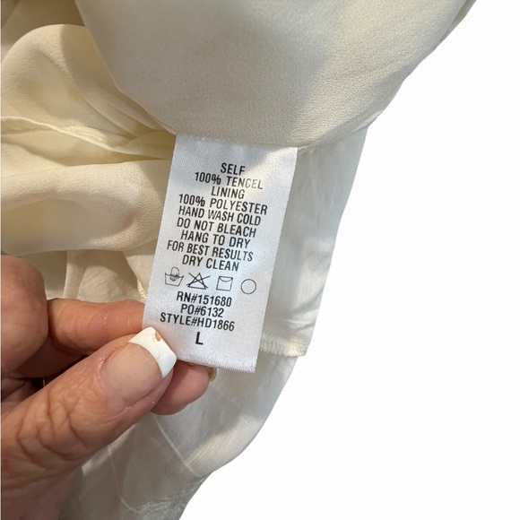 Storia Cream Floral Eyelet Maxi Dress with Bow Front Ruffle Straps Lrg - Picture 13 of 13